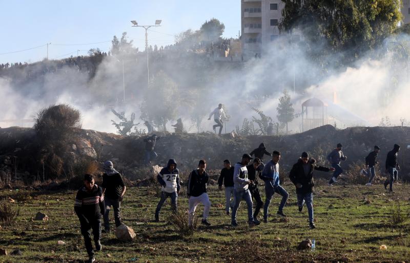 Miles de personas de Cisjordania y Gaza salen a protestar la decisión de Donald Trump de reconocer a Jerusalén como la capital israelí