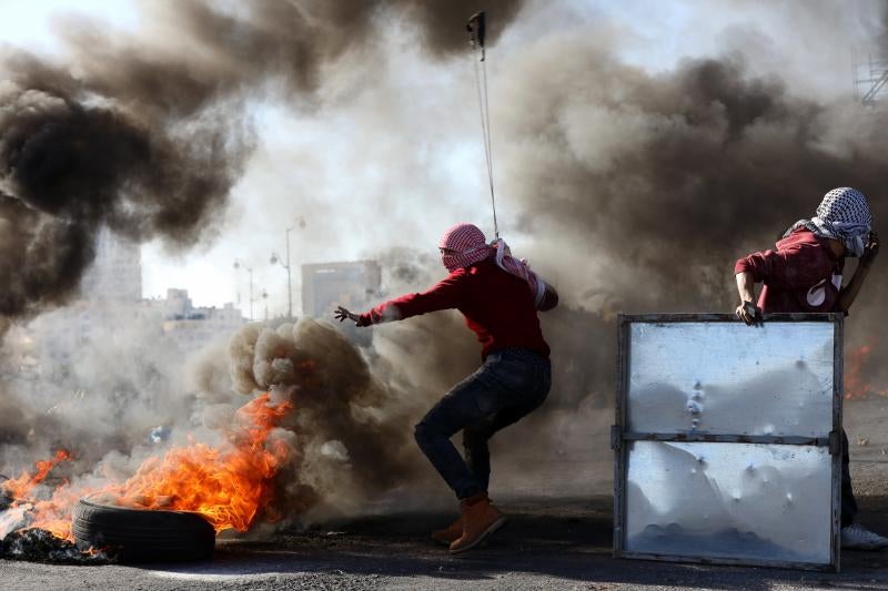 Miles de personas de Cisjordania y Gaza salen a protestar la decisión de Donald Trump de reconocer a Jerusalén como la capital israelí