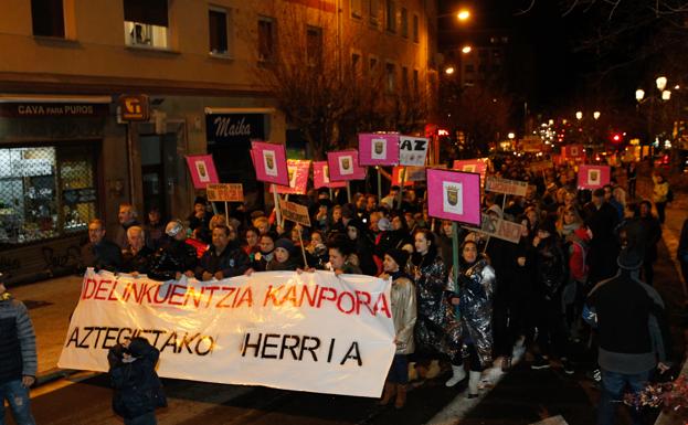 Manifestación contra los 'pichis' en Vitoria