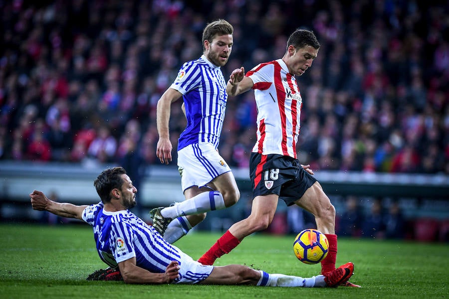 Las mejores imágenes del partido entre los dos equipos vascos.