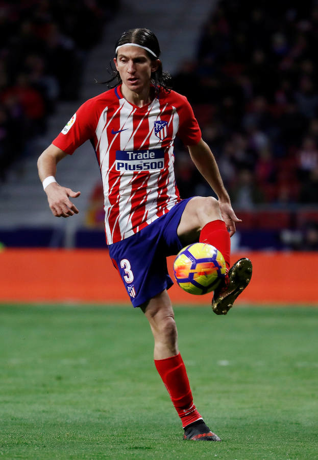 Un gol de Fernando Torres, que partió de suplente, a falta de 20 minutos para el final, dio la victoria al Atlético ante el Alavés en la jornada 16 de Liga.