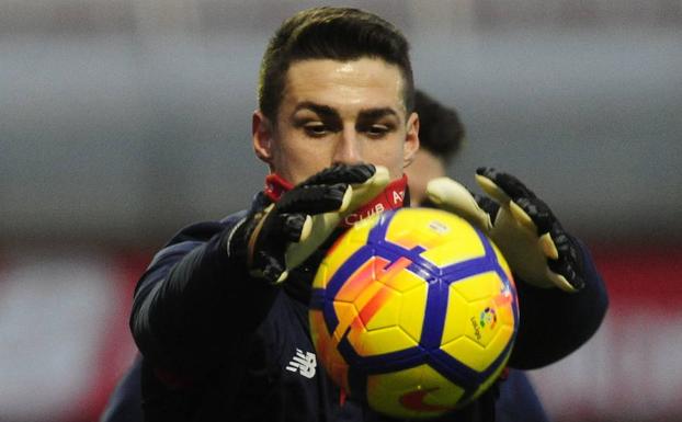 Arrizabalaga, en un entrenamiento del Athletic