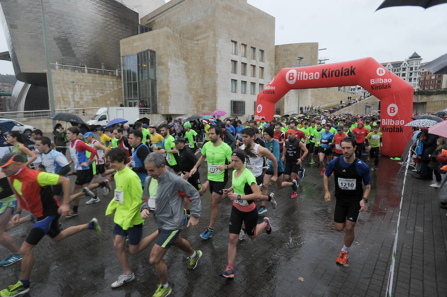 Cerca de 2.500 participantes han querido decir adiós al 2017 a la carrera
