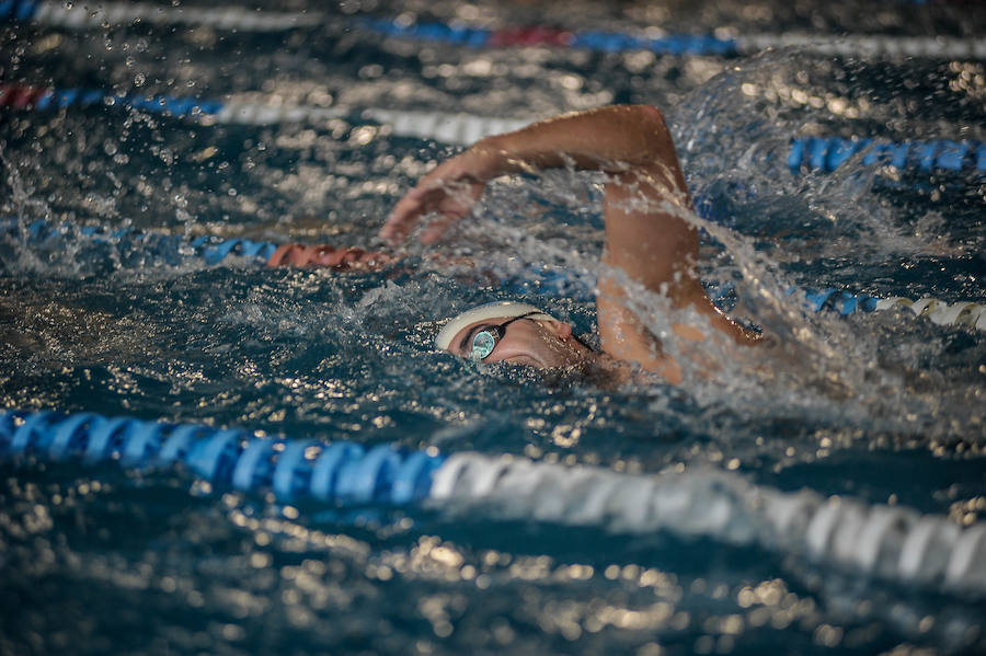 El club de natación de la localidad de la Margen Izquierda recauda más de 1.500 euros con una iniciativa solidaria celebrada este sábado en el polideportivo Mikel Trueba