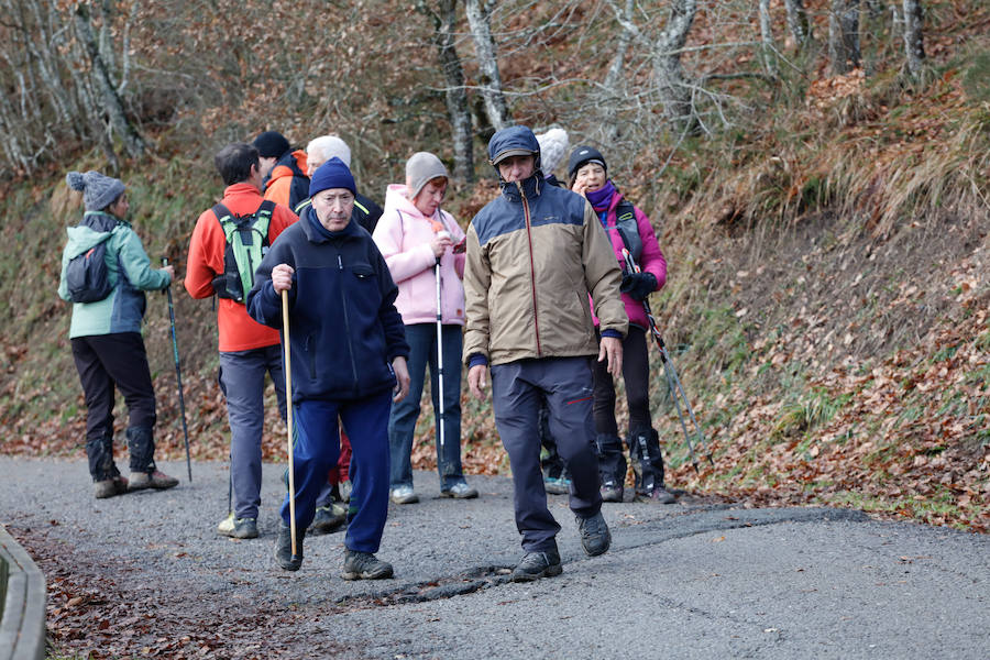 Como marcala tradición, los alaveses se han animado a subir al monte en las primeras horas del año