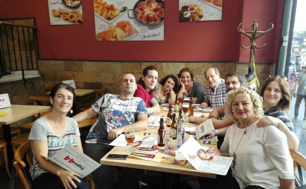 Elenco de actores y actrices de Banarte que toman parte en la puesta en escena de 'Dudas Razonables'. 