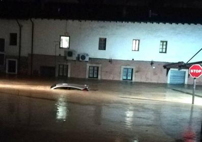 Imagen secundaria 1 - «No hubo alerta porque ningún modelo meteorológico pronosticó lluvias intensas», admite Euskalmet 