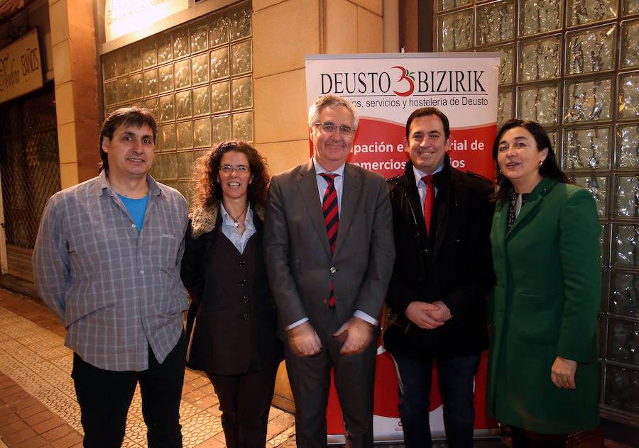 Juan Antonio Alonso, Beatriz Marcos, Luis Eguiluz, Asier Abaunza y Yolanda Díez.