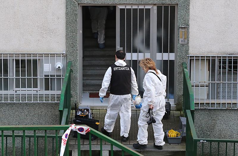 El domicilio en el que se encontraban las víctimas estaba revuelto, por lo que los primeros indicios apuntan a un robo