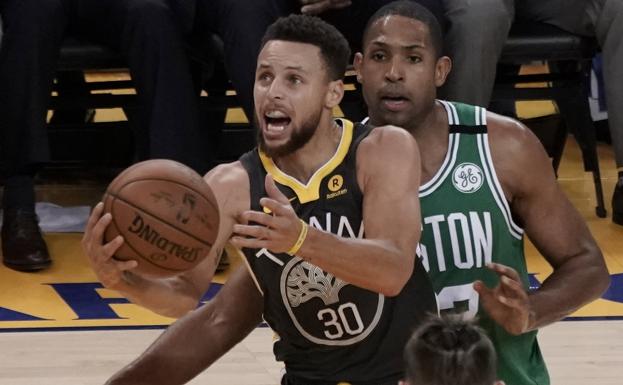 Stephen Curry en el partido contra los Celtics