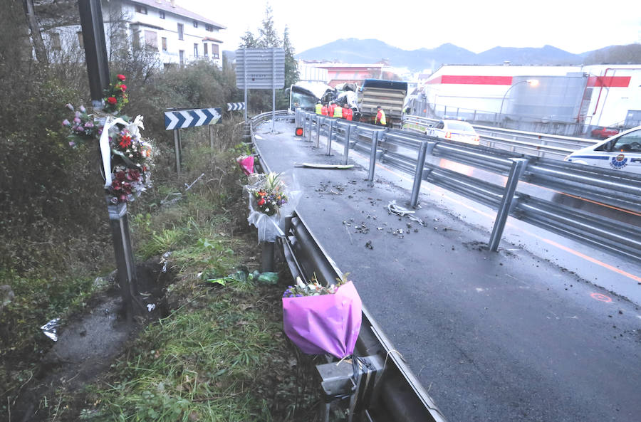 Dos hombres, de 31 y 41 años, han fallecido en el accidente registrado en la N-240 durante la mañana del jueves