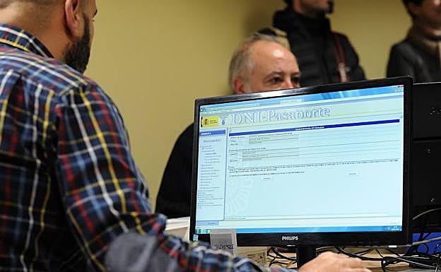 43 días de espera para obtener o renovar el carné de identidad en Bizkaia