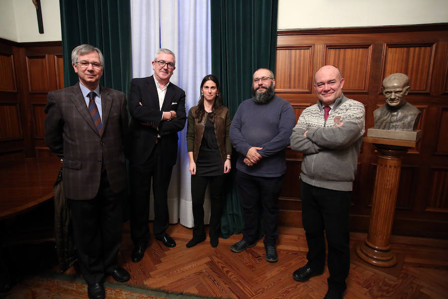 Juan Manuel Sinde, Isidro Elezgarai, Helena Orella, Javier Armentia y Juan Ignacio Pérez.