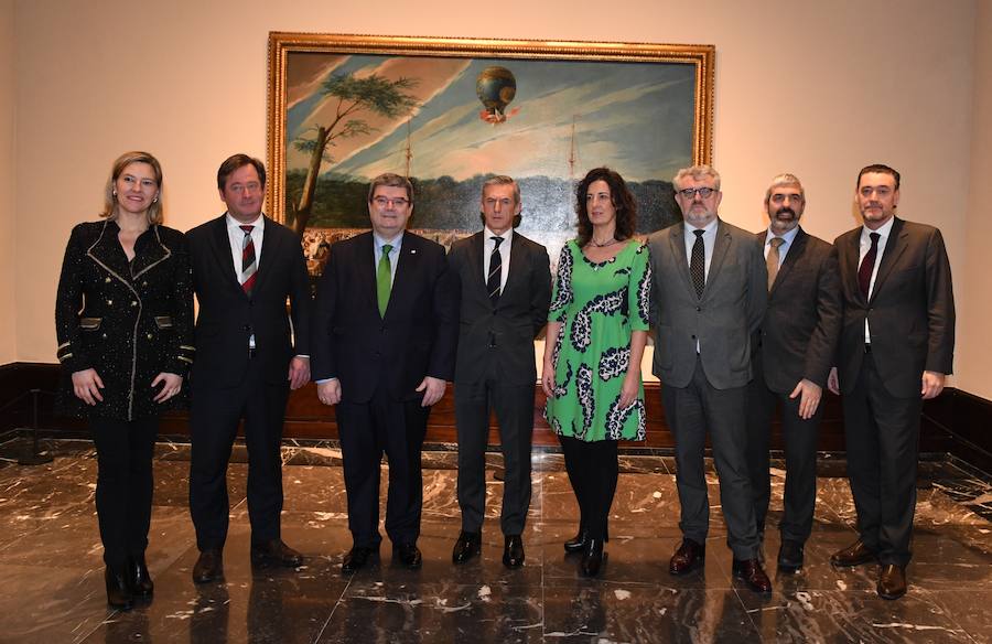 Ana Otadui, Bingen Zupiria, Juan María Aburto, Juan Pedro Badiola, Lorea Bilbao, Miguel Falomir, Ignasi Miró y Miguel Zugaza.