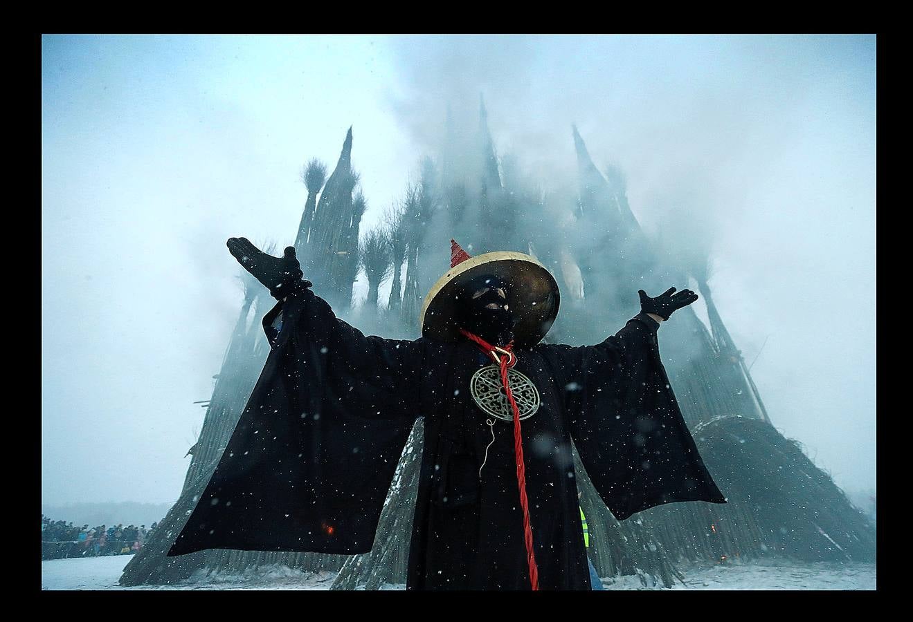 La Maslenitsa, conocida como la Semana de la mantequilla y del queso, es una celebración típica de varios países eslavos, que viene a ser un equivalente del carnaval cristiano católico, pero, a diferencia de este, la cuaresma ortodoxa da comienzo el lunes en lugar del miércoles.