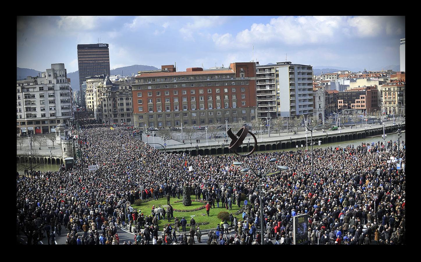 Fotos: Manifestación multitudinaria de jubilados en Bilbao