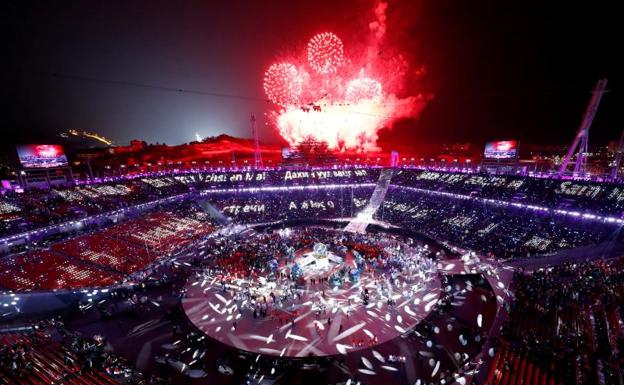 Imagen aérea del Estadio Olímpico durante la ceremonia de clausura. 