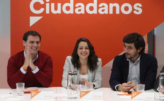 Albert Rivera, Inés Arrimadas y Toni Roldán, durante la reunión del Comité Ejecutivo Nacional de Ciudadanos.