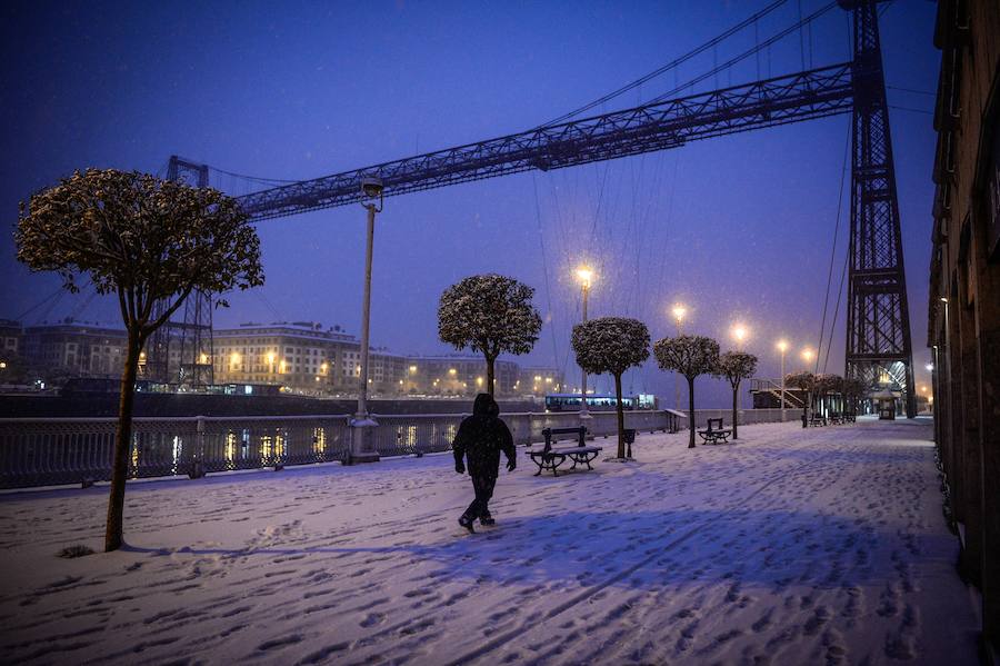 Todos los pueblos de Bizkaia han amanecido cubiertos de blanco