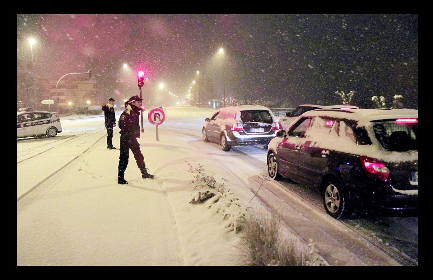 Fotos: Una espectacular nevada sorprende a Bizkaia