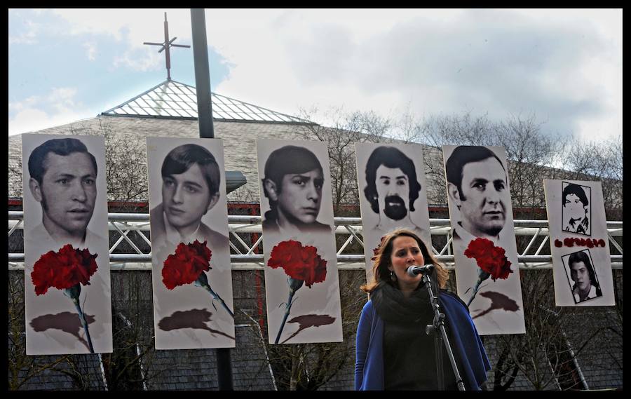 Organizaciones sindicales, partidos políticos y ciudadanos participan en diversos actos con motivo del 42º aniversario de los trágicos sucesos ocurridos en 1976