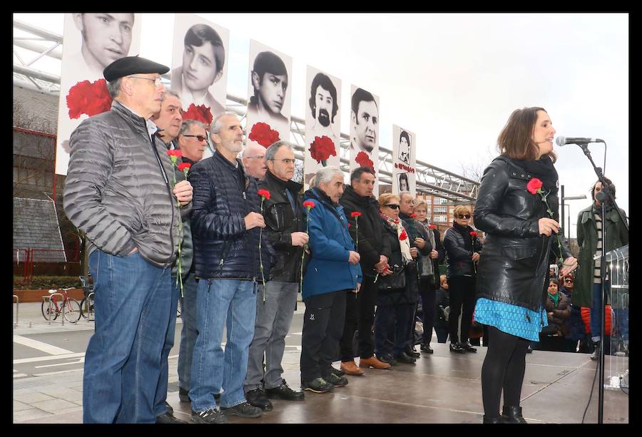 Organizaciones sindicales, partidos políticos y ciudadanos participan en diversos actos con motivo del 42º aniversario de los trágicos sucesos ocurridos en 1976