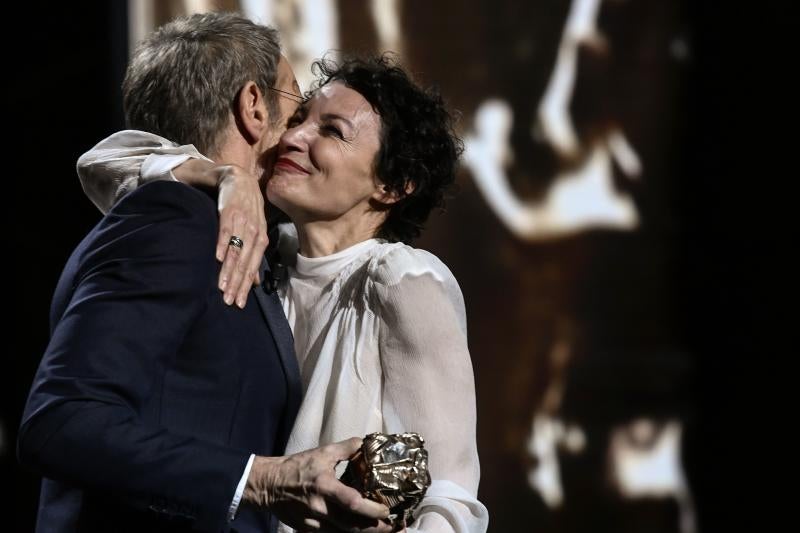 Penélope Cruz ha recibido el César de Honor del cine francés de manos de Almodovar