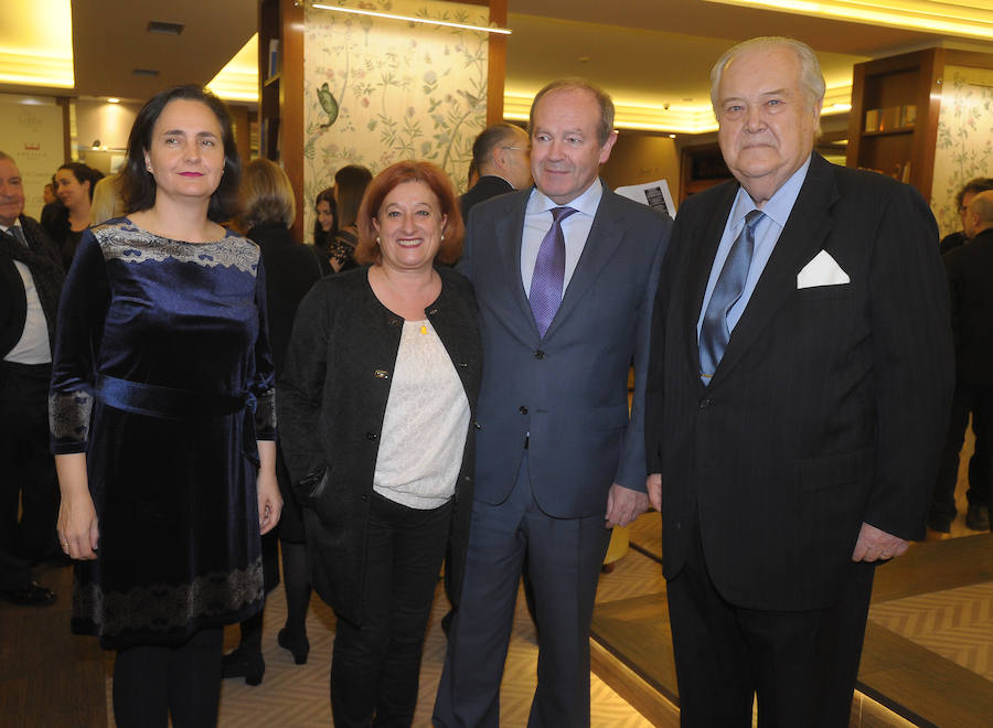 Covadonga Aldamiz-Echevarría, Itziar Urtasun, Ricardo Barkala y Santiago de Ybarra.