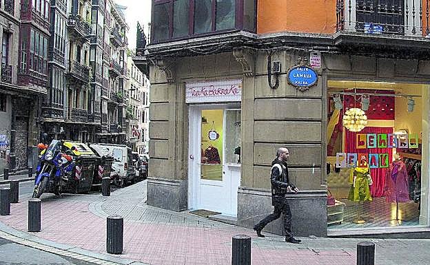 Comercios en Bilbao La Vieja.