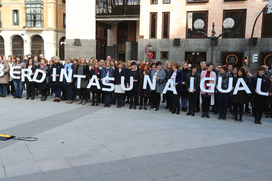 Las mejores fotos del Día Internacional de la Mujer 2018 en Bilbao, con imágenes de las concentraciones y manifestaciones feministas.