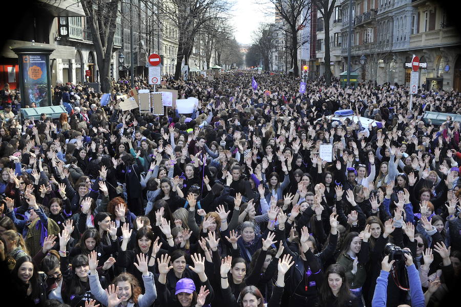 Las mejores fotos del Día Internacional de la Mujer 2018 en Bilbao, con imágenes de las concentraciones y manifestaciones feministas.