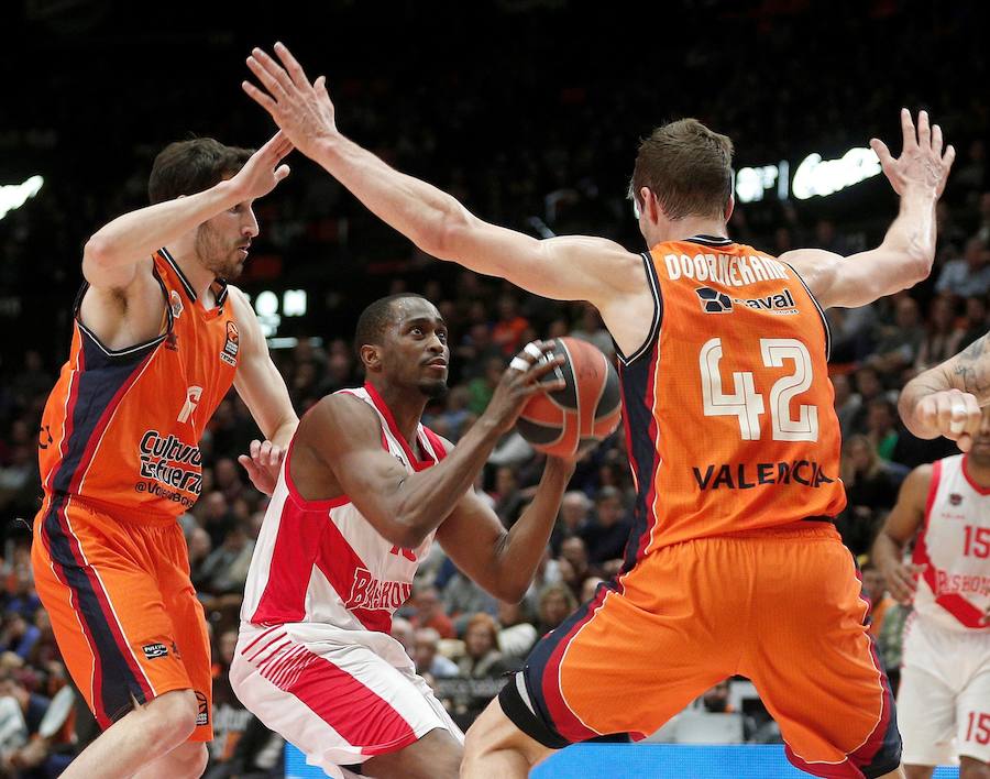 Fotos: El Valencia Basket - Baskonia de Eruoliga, en imágenes