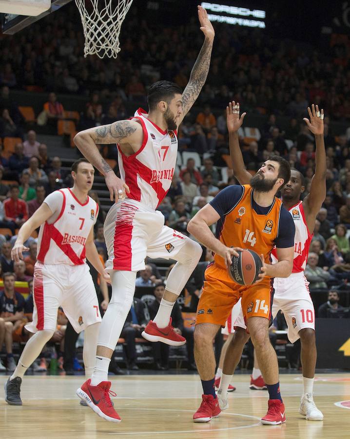 Fotos: El Valencia Basket - Baskonia de Eruoliga, en imágenes