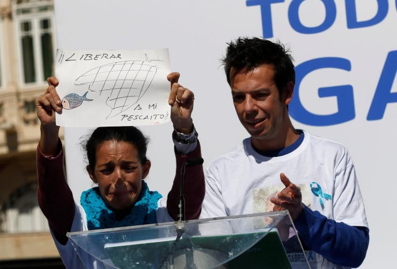 Cientos de personas participaron en las labores de rastreo para dar con el pequeño, de 8 años, en las que también participó la detenida por el crimen