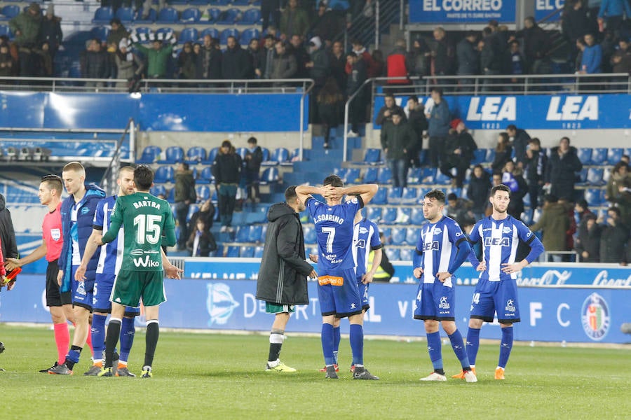 Fotos: El Alavés - Betis, en imágenes