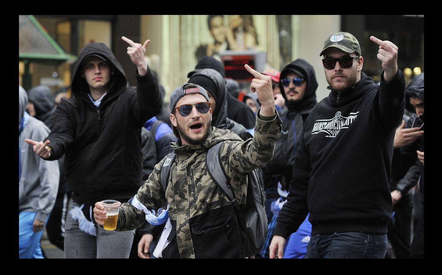 Athletic - Marsella | Fotos del espectacular despliegue de la Ertzaintza con los hinchas del Olympique de Marsella