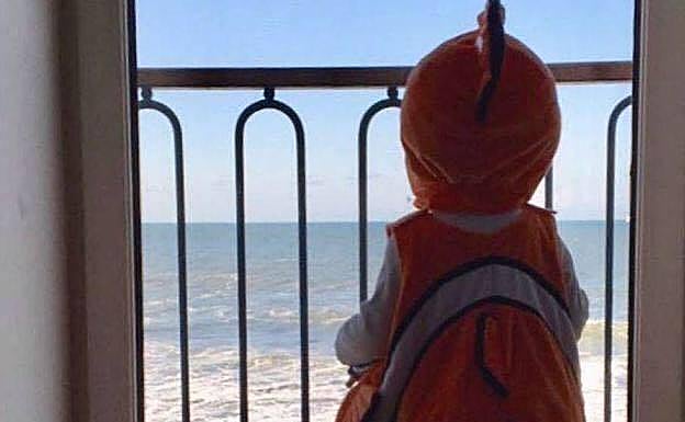 El emotivo cuento del pescaíto y la bruja que emocionó a la madre de Gabriel Cruz