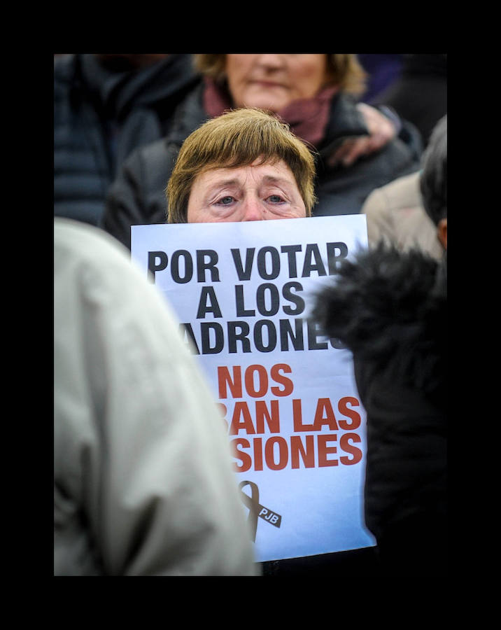 Fotos: Multitudinaria manifestación en Bilbao por unas «pensiones dignas»