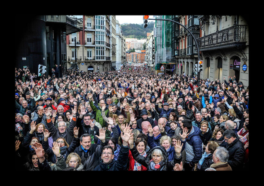 Fotos: Multitudinaria manifestación en Bilbao por unas «pensiones dignas»