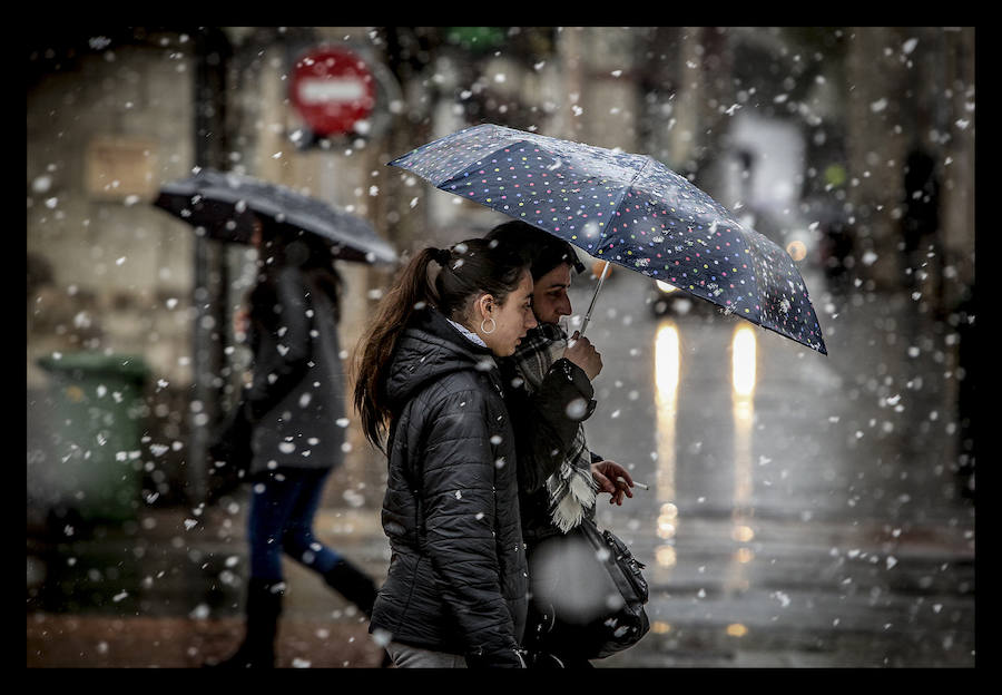 Las previsiones alertan de que las principales precipitaciones caerán esta tarde-noche de este lunes incluso en cotas bajas