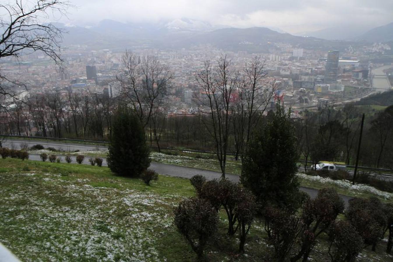 Fotos: Las imágenes del regreso de la nieve a Bizkaia