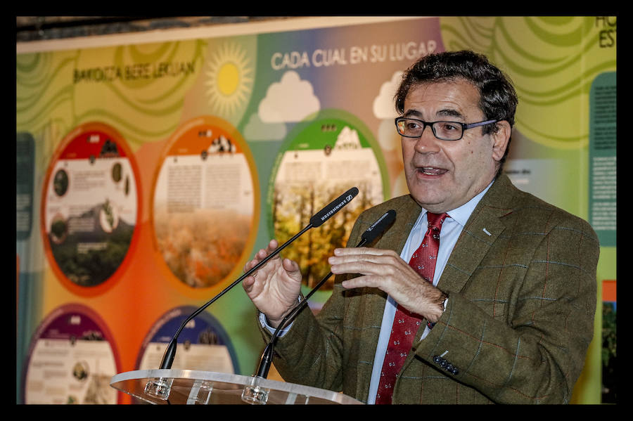 La capital alavesa ha acogido un acto institucional y varias ponencias técnicas en el marco del 25 aniversario del Anillo Verde