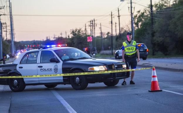 Muere el sospechoso de los ataques con paquetes bomba en Austin