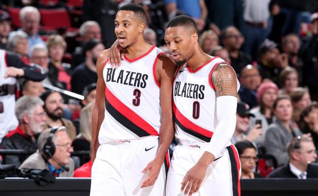 Lillard y McCollum en un partido de los Blazers.