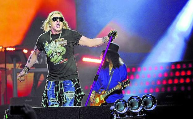 Guns N’ Roses, la última gran banda que pasó por San Mamés, se ganó a la afición en mayo del año pasado. 