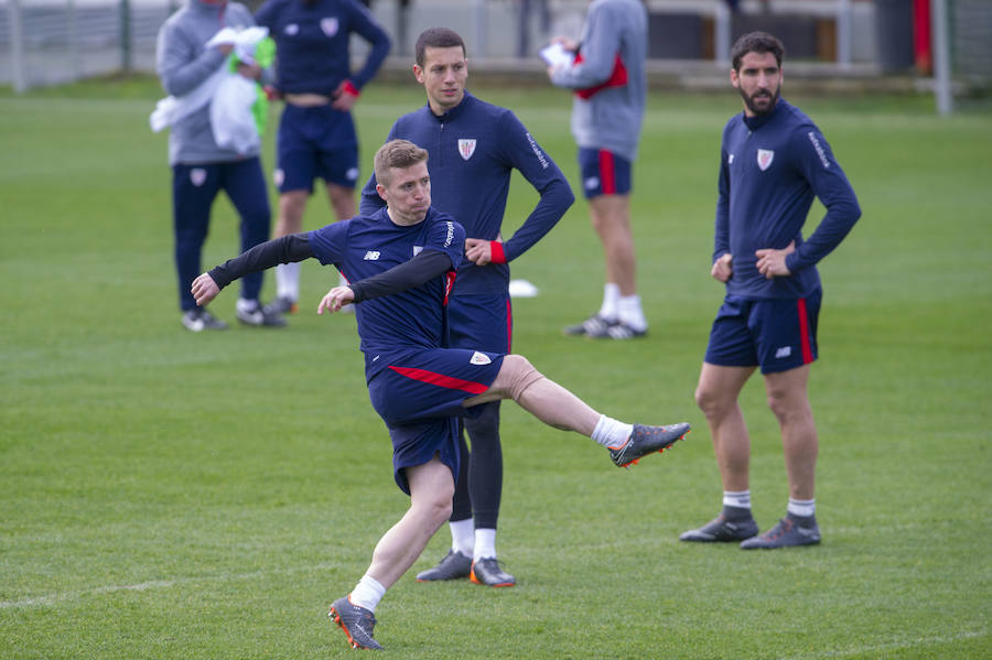 Fotos: El primer entrenamiento de Muniain tras recibir el alta