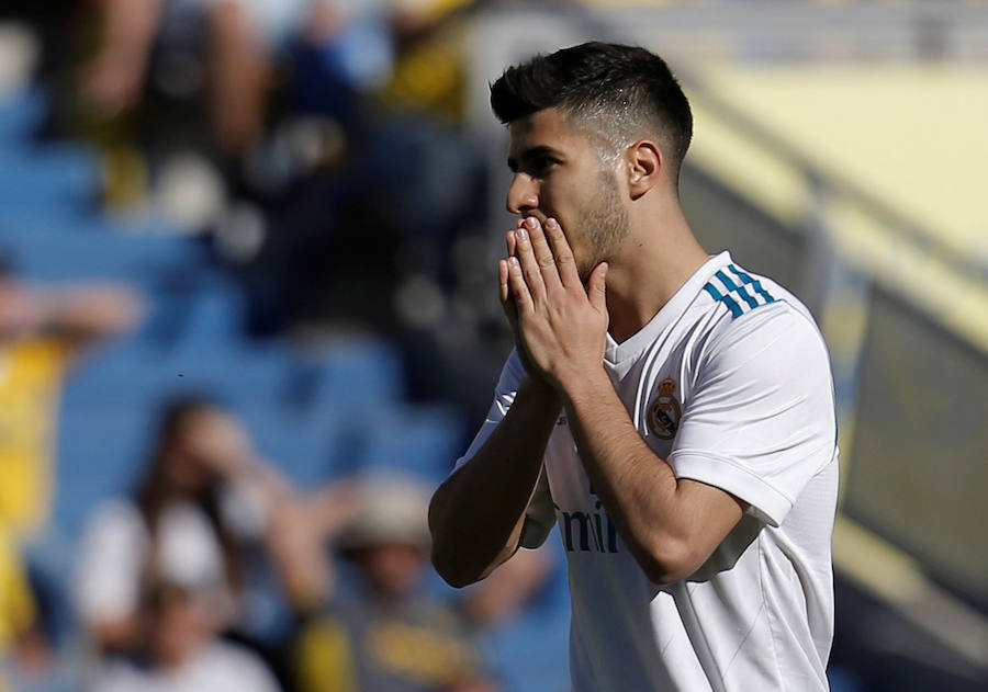 Con la mente puesta en el duelo europeo ante la Juventus y varias rotaciones, el Real Madrid superó a Las Palmas con dos tantos de Gareth Bale y uno de Karim Benzema.