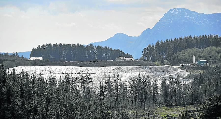Vertedero que aspira a recibir la basura de Gipuzkoa.