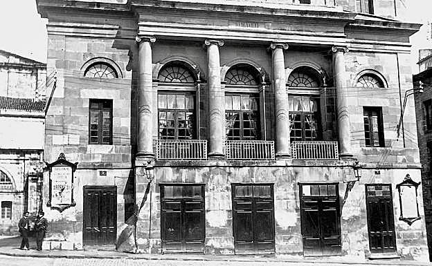 Fachada del antiguo Teatro de Vitoria.