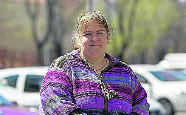 Rocío recibe la ayuda de la ONG Invisibles Coslada. 